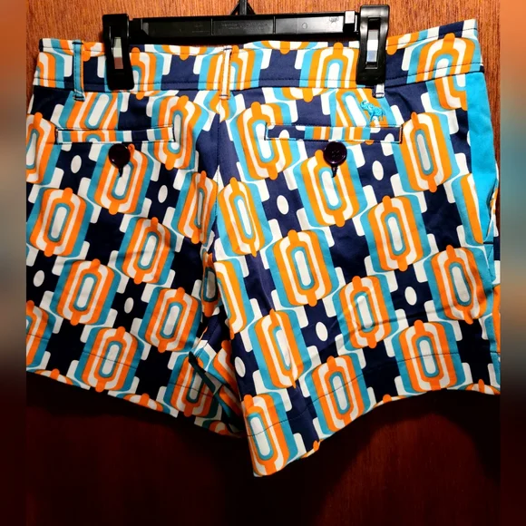 Tracy Negoshian NWT Geo block luxury walking shorts sz6 - Picture 3 of 14